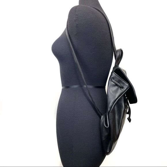 NWOT - Victoria's Secret Black Drawstring Backpack Faux Leather Black - Picture 7 of 12